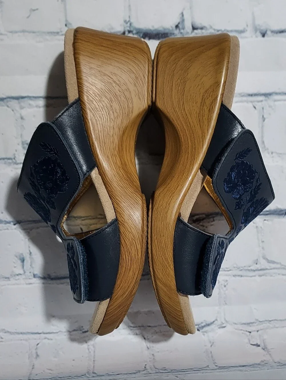 Alegria LIN 622 N Embroidered Leather Navy Wedge Sandal Size 37 Size 7-7.5 US